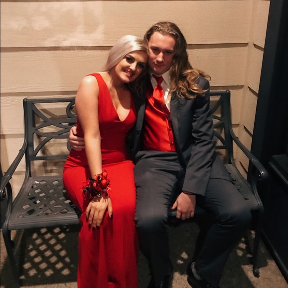 V-NECK SEXY MERMAID STYLE RED PROM DRESS - Picture 4 of 5